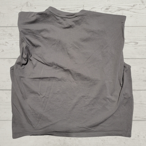 Aritzia Babaton Shoulder Pad V-Neck Top - Picture 4 of 8